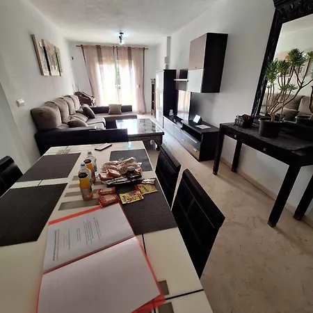 Jowi - Piso Amplio Y Familiar Apartment Benalmadena